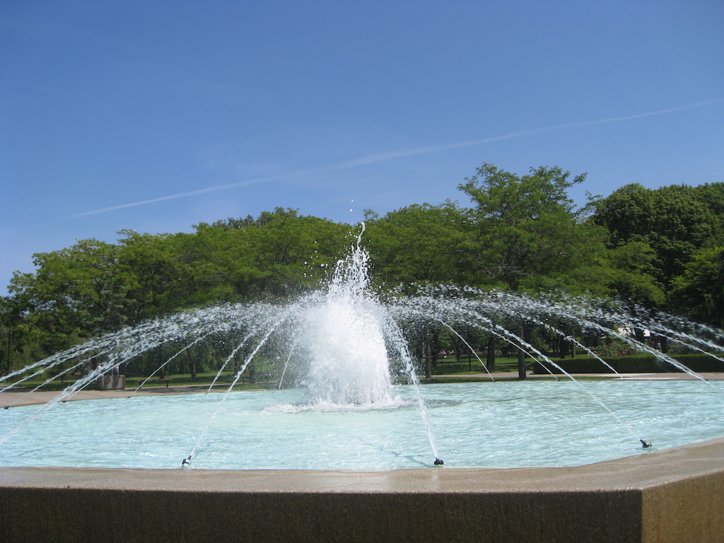 Main fountain on Centre Island